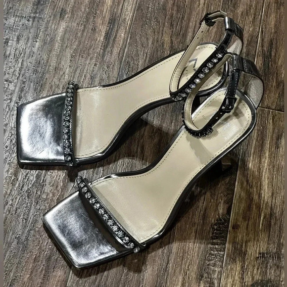 Marc Fisher Size 7M - Picture 3 of 4